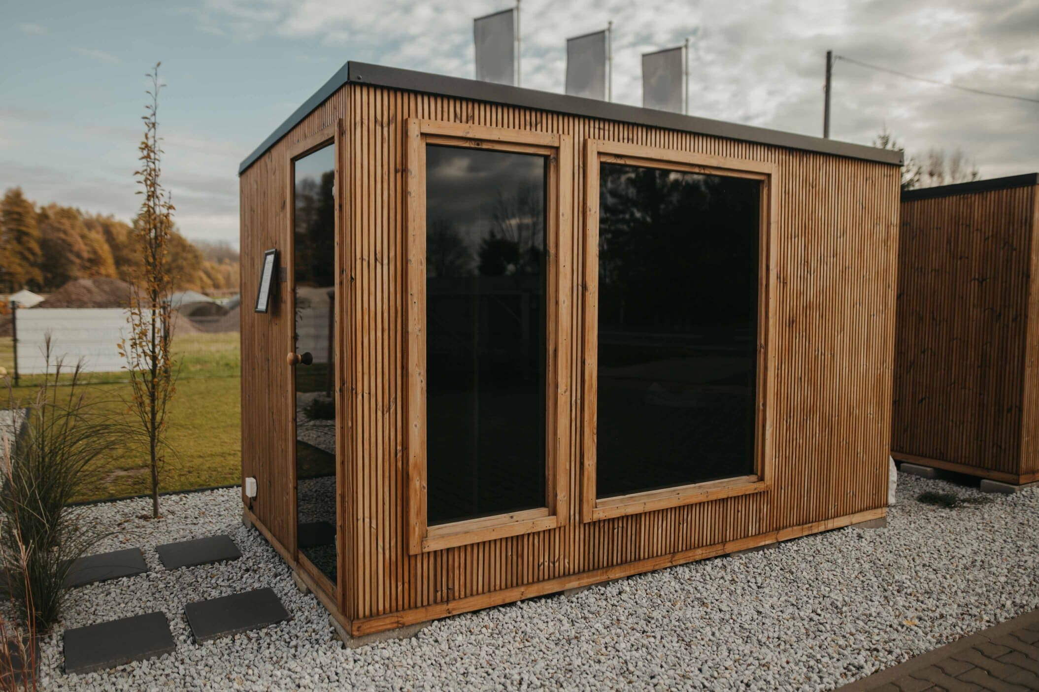 Sauna premium 300 pohľad z boku na tónované sklá