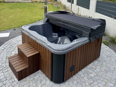 Kúpacia kaďa s pecou - horný pohľad